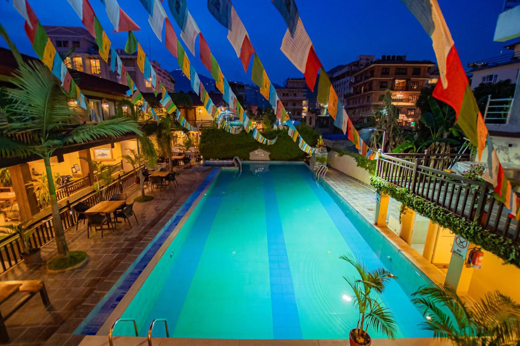 Busy Bee Resort, Pokhara Eksteriør billede