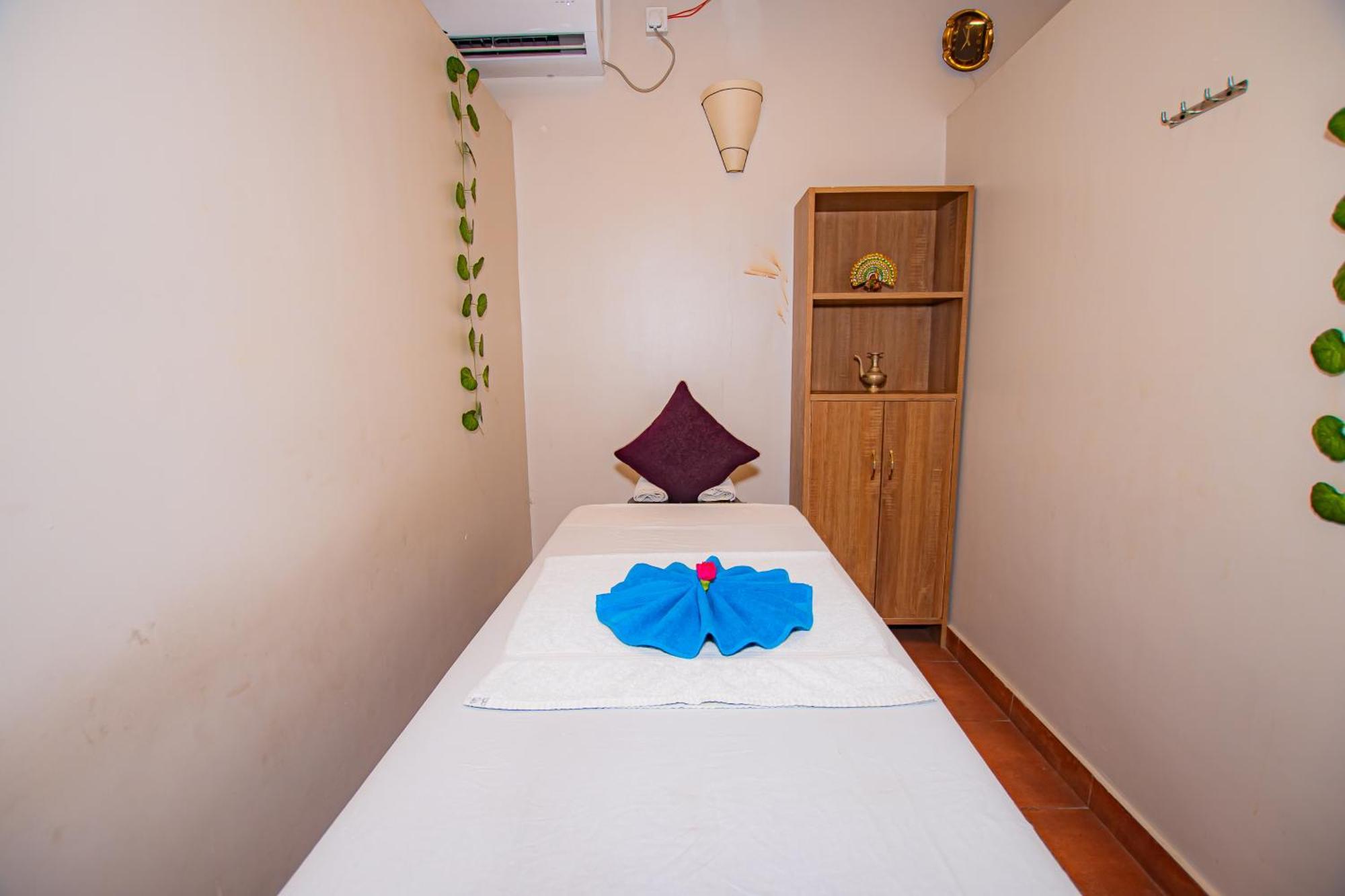 Busy Bee Resort, Pokhara Eksteriør billede