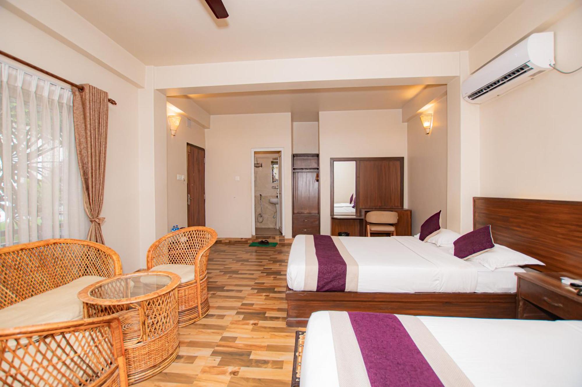 Busy Bee Resort, Pokhara Eksteriør billede